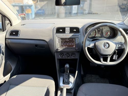 Volkswagen polo vivo 1.6 Comfortline A/T in Namibia