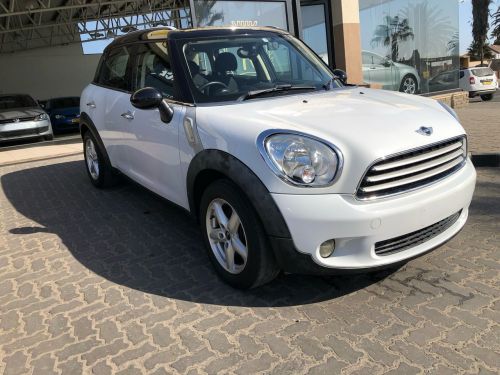 Mini Cooper  Contry Man 1.6 in Namibia