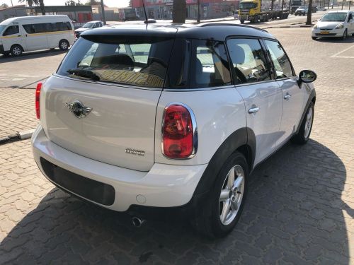 Mini Cooper  Contry Man 1.6 in Namibia