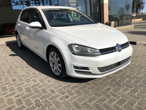 Volkswagen GOLF TSI HIGHLINE BLUE MOTION in Namibia