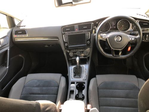 Volkswagen GOLF TSI HIGHLINE BLUE MOTION in Namibia