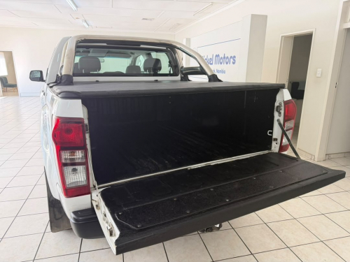 Isuzu D-Max 250 4x4 Hi-Rider D/C P/U M/T in Namibia