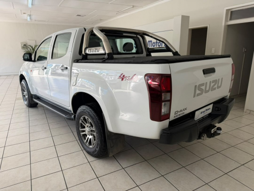 Isuzu D-Max 250 4x4 Hi-Rider D/C P/U M/T in Namibia