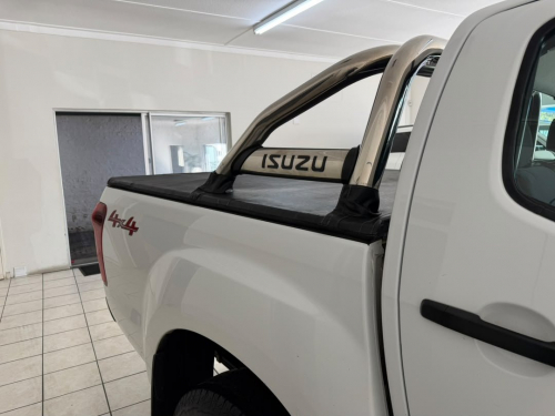 Isuzu D-Max 250 4x4 Hi-Rider D/C P/U M/T in Namibia