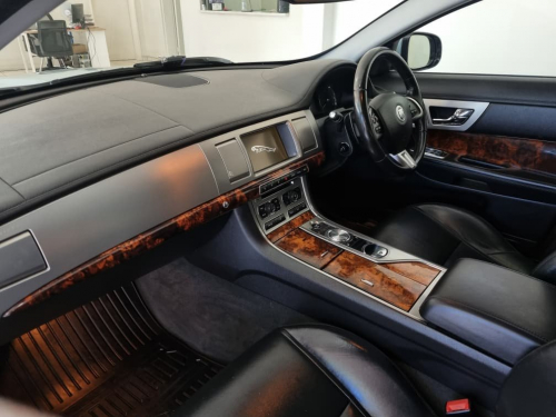 Jaguar XF 2.2D Premium Luxury A/T in Namibia