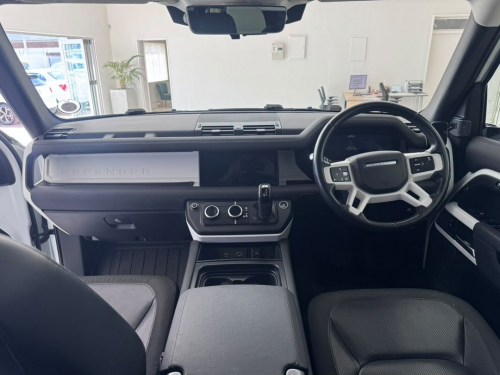 Land Rover DEFENDER 110 P300 SE (221KW) in Namibia