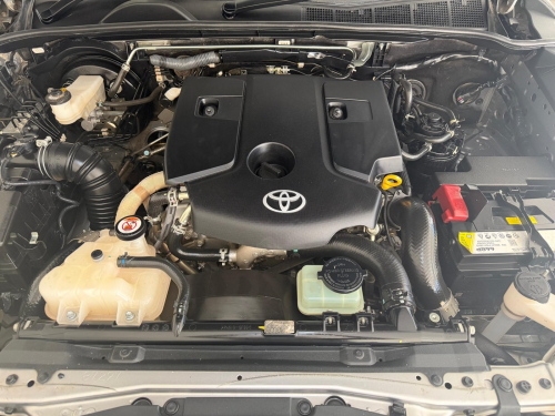 Toyota Hilux SR 2.4 GD-6 S/C P/U M/T 4x4 in Namibia