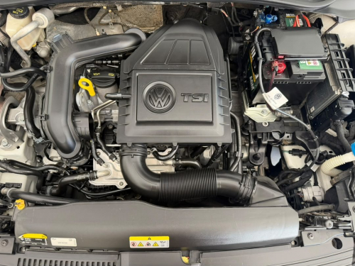 Volkswagen Polo 1.0 TSI R-line DSG in Namibia