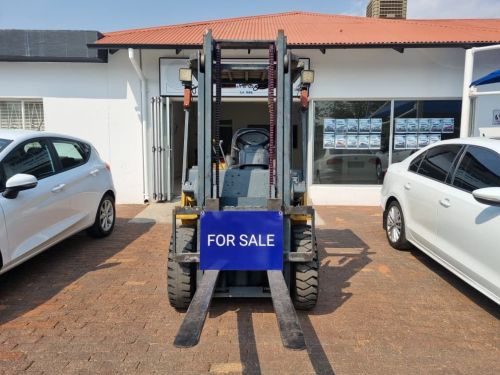 TCM TCM 2.5T 3M Dual Stage Mast in Namibia