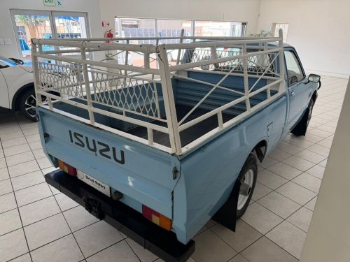 Isuzu KB 2.2 Diesel S/C 4x4 in Namibia