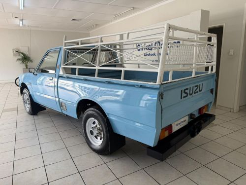 Isuzu KB 2.2 Diesel S/C 4x4 in Namibia