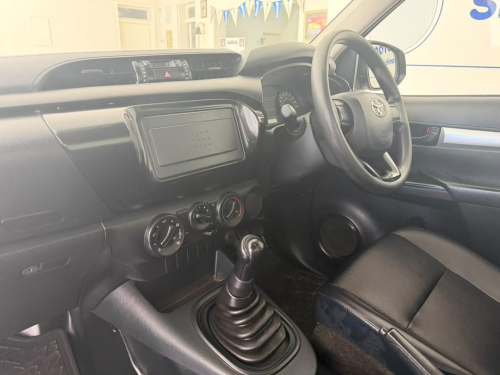 Toyota Hilux 2.0 VVTI P/U S/C M/T in Namibia