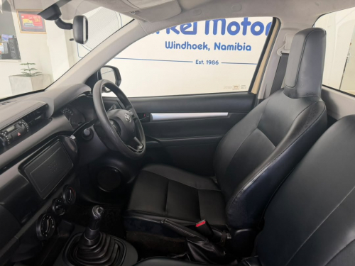 Toyota Hilux 2.0 VVTI P/U S/C M/T in Namibia