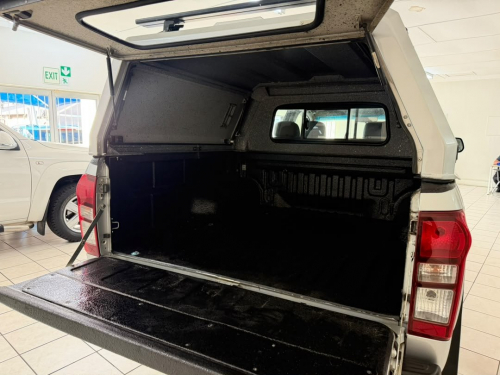 Isuzu D-Max 250 X-Rider 4x4 D/C M/T in Namibia