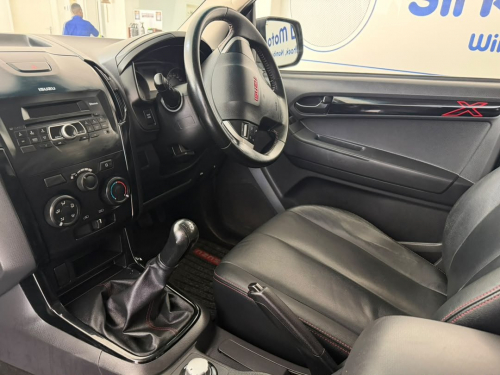 Isuzu D-Max 250 X-Rider 4x4 D/C M/T in Namibia