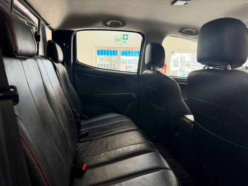 Isuzu D-Max 250 X-Rider 4x4 D/C M/T in Namibia