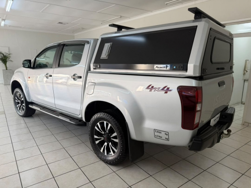 Isuzu D-Max 250 X-Rider 4x4 D/C M/T in Namibia