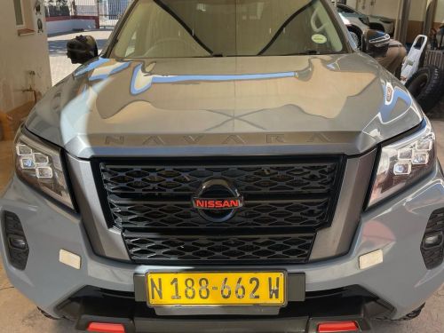 Nissan Navara Pro-4x in Namibia
