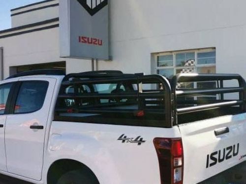 Isuzu Isuzu 2.5 Xrider D/C 4x4 in Namibia