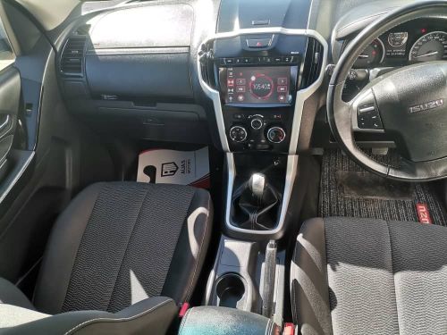Isuzu DMAX 3L E/CAB 2X4 in Namibia