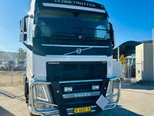 Volvo FH440 Globetrotter 6x4 Truck Tractor in Namibia