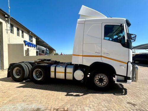 Volvo FH 440 Std Cab TT in Namibia