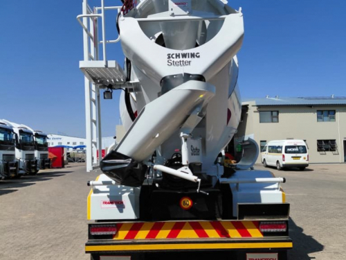UD Quester CWE330 in Namibia