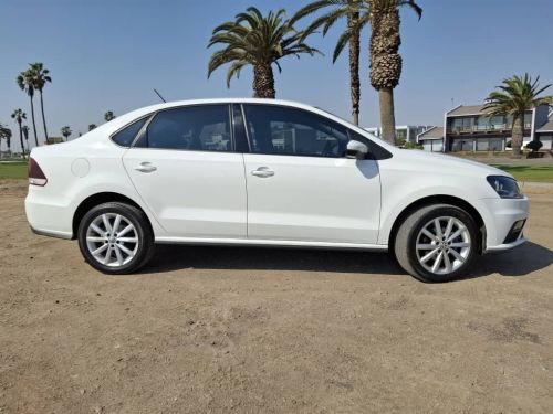 Volkswagen Polo 1.4 Tsi Sedan Comfortline Manual in Namibia
