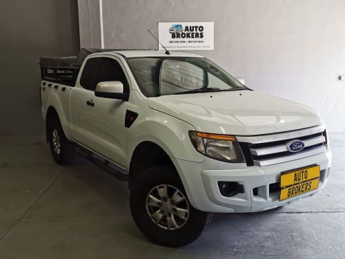 Ford Ranger 3.2 XLS 4x4 A/T E/cab in Namibia