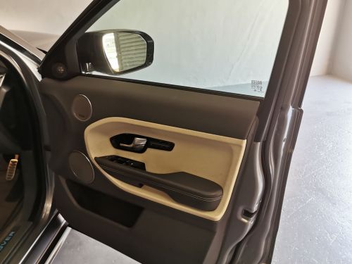 Land Rover Range Rover Evoque 2.2 SD4 Dynamic in Namibia