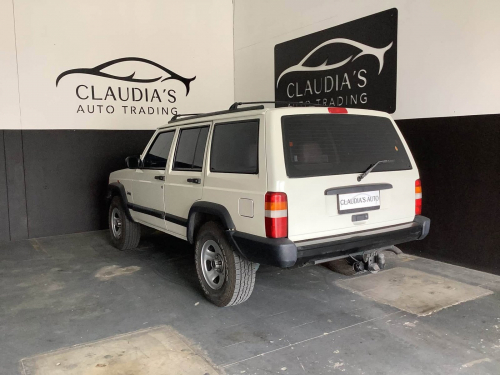 Chrysler Cherokee in Namibia