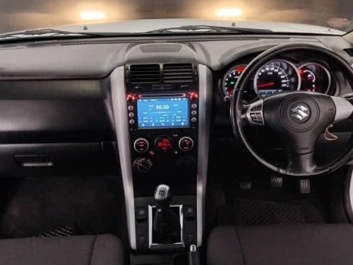 Suzuki Vitara 1.6L GLX All Grip 4x4 manual local in Namibia