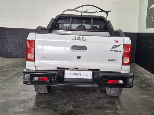 JAC T8 1.9TDi Lux 4x4 in Namibia