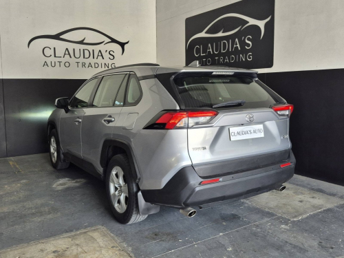 Toyota Rav4 2.0GX CVT A/T in Namibia