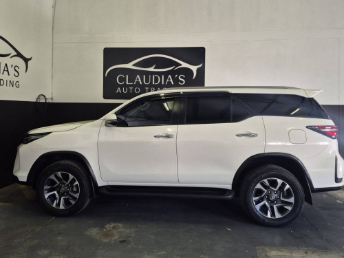 Toyota Fortuner GD-6 2.4l manual 4x2 in Namibia