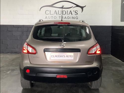 Nissan Qashqai 2.0 Acenta petrol in Namibia