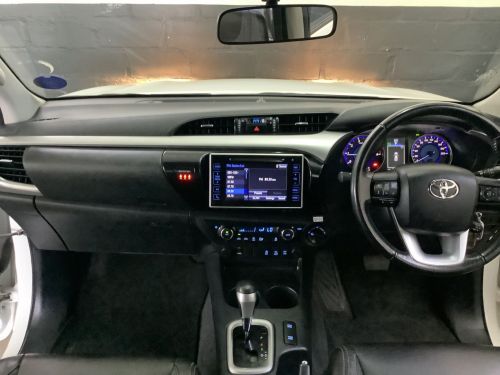 Toyota Hilux 2.8 GD-6 Raider 4x4 A/T in Namibia