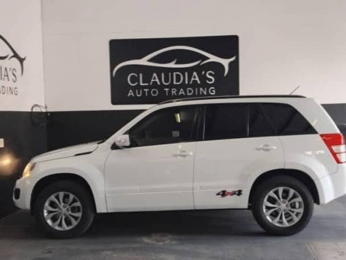 Suzuki Vitara 2.4l 4x4 manual local in Namibia