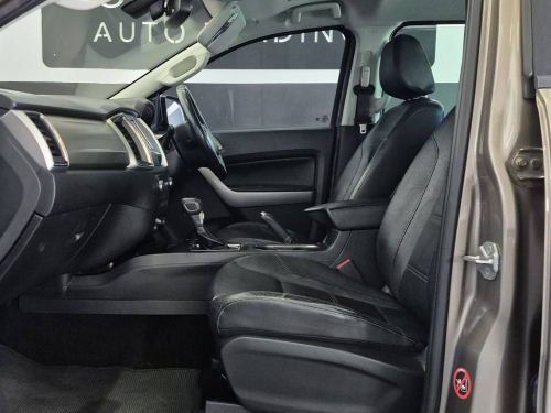 Ford Everest 2.0D BI-TURBO XLT 4x2 A/T in Namibia