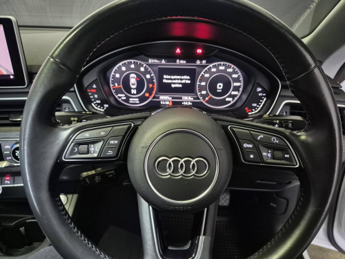Audi A5 2.0T FSI STRONIC QUATRO (185KW) in Namibia