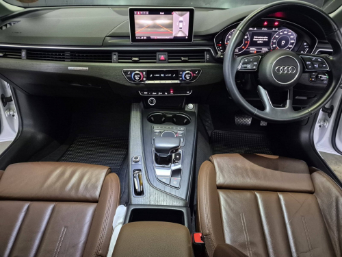 Audi A5 2.0T FSI STRONIC QUATRO (185KW) in Namibia