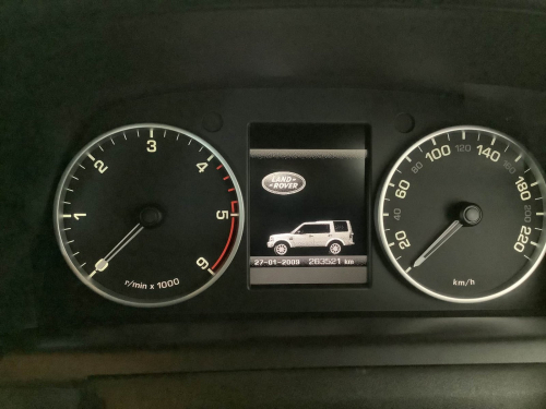 Land Rover Discovery 3.0 TD/SD V6 HSE in Namibia