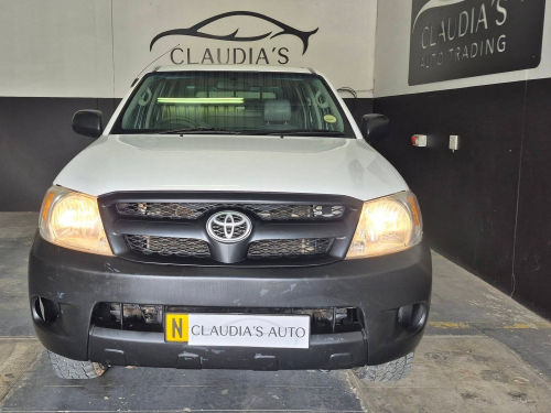 Toyota Hilux 2.5-4D SRX 4X4 in Namibia