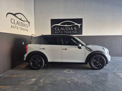 Mini Cooper in Namibia