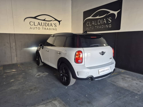 Mini Cooper in Namibia