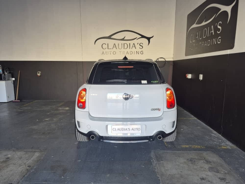 Mini Cooper in Namibia