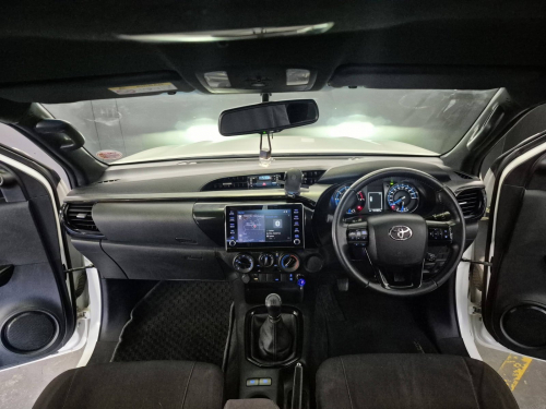 Toyota Hilux 2.8l E/Cab 4x2 manual in Namibia