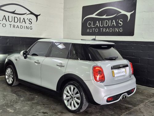 Mini Cooper S in Namibia