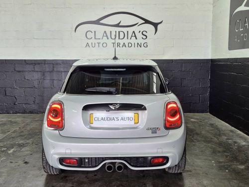 Mini Cooper S in Namibia