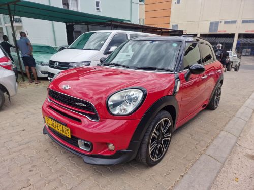 Mini CrossOver SD in Namibia